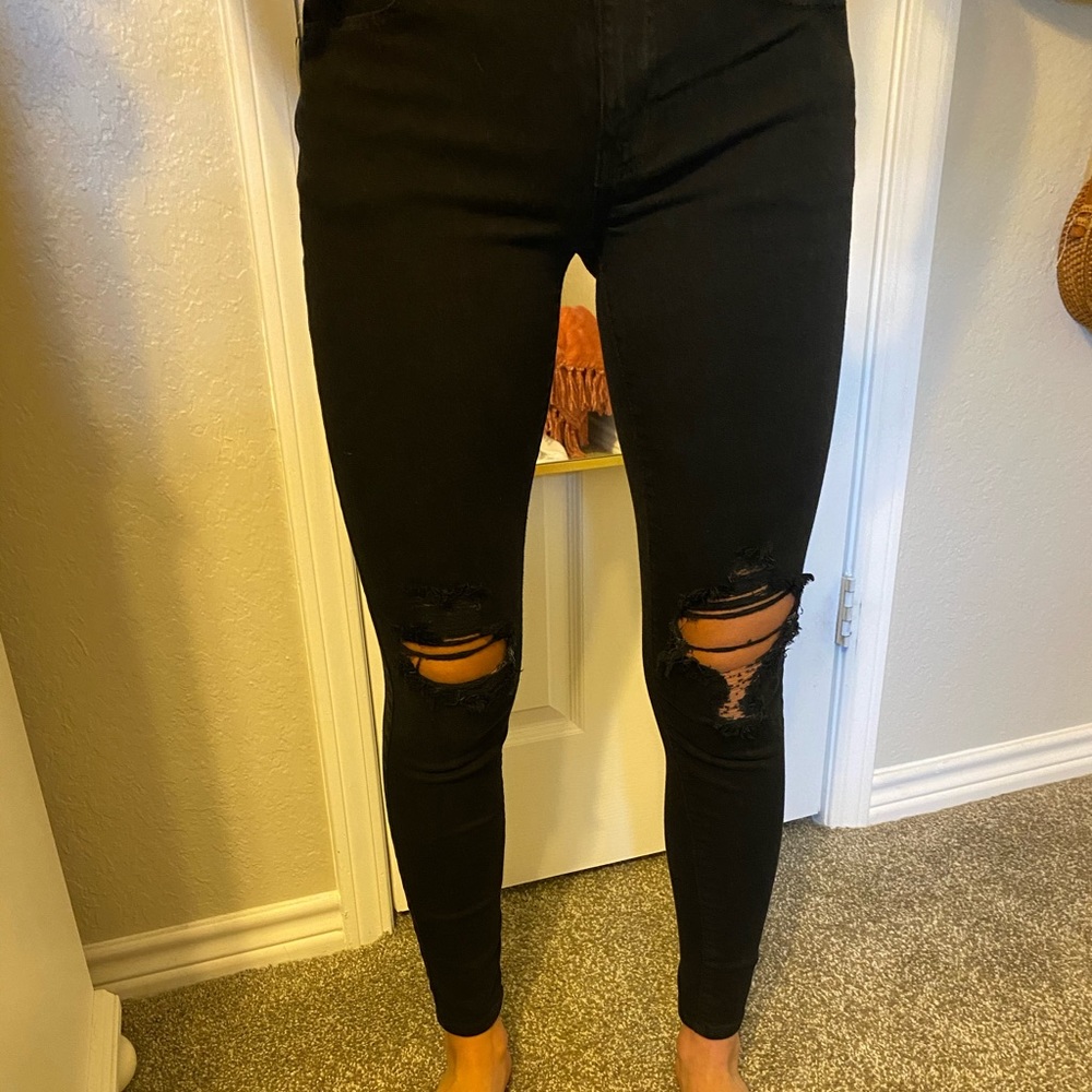 Juniors/Women’s American Eagle Jeans Size 4.